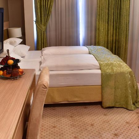 Hotel Park Siroki Brijeg Room photo