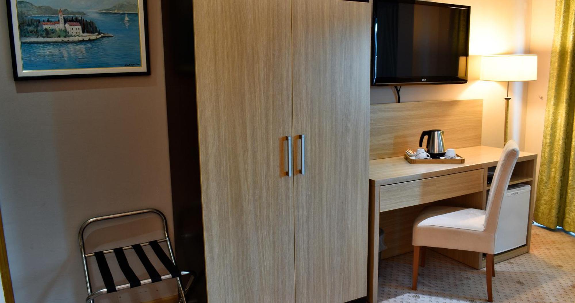 Hotel Park Siroki Brijeg Room photo