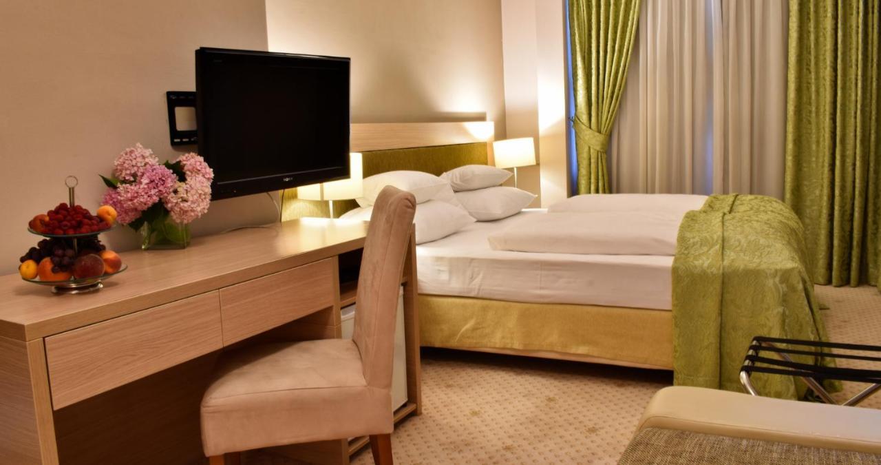 Hotel Park Siroki Brijeg Room photo